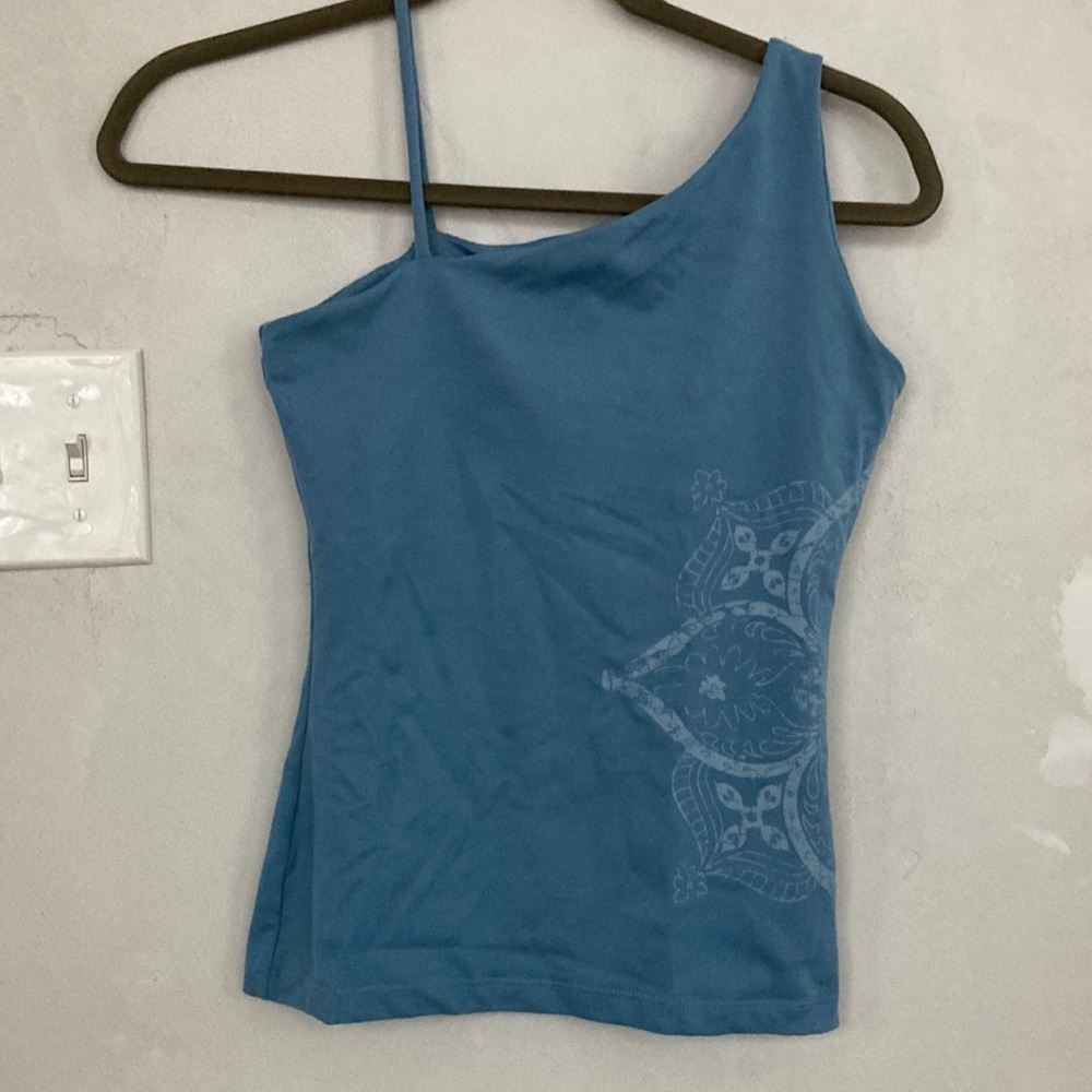 Size xs, Prana yoga shirt